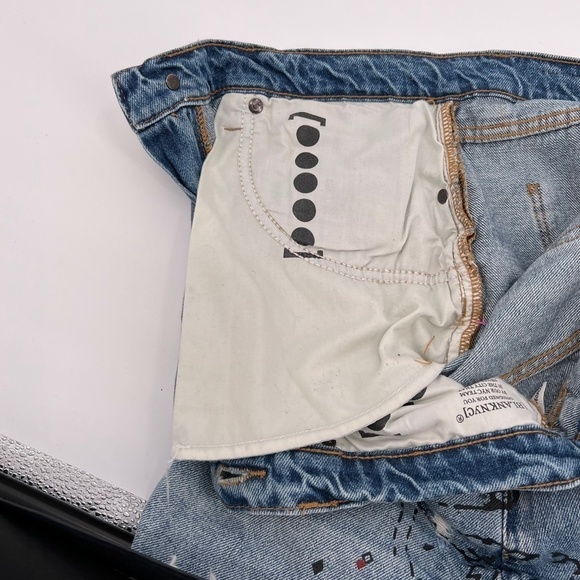 BLANK NYC Pin-Up High Rise Distressed Graffiti Jean Shorts Size 28 Women's - Picture 9 of 10